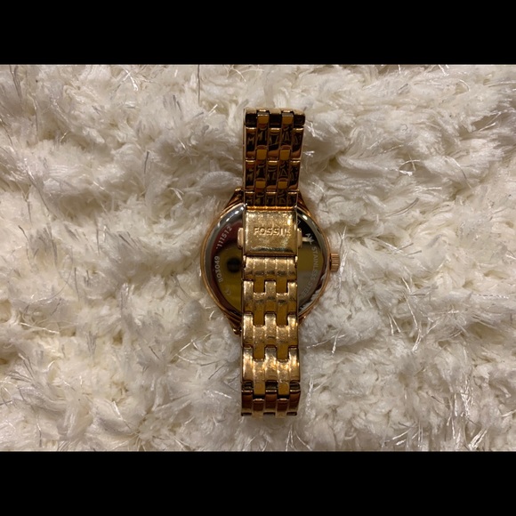 Women’s fossil Rose gold tone watch